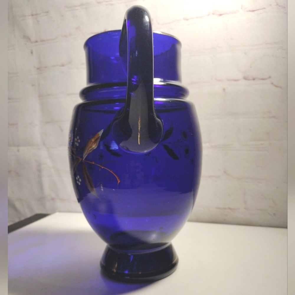 Antique VTG Hand Blown Cobalt Blue Glass Pitcher Jug White Daisy Flowers 9.5" - Picture 3 of 15